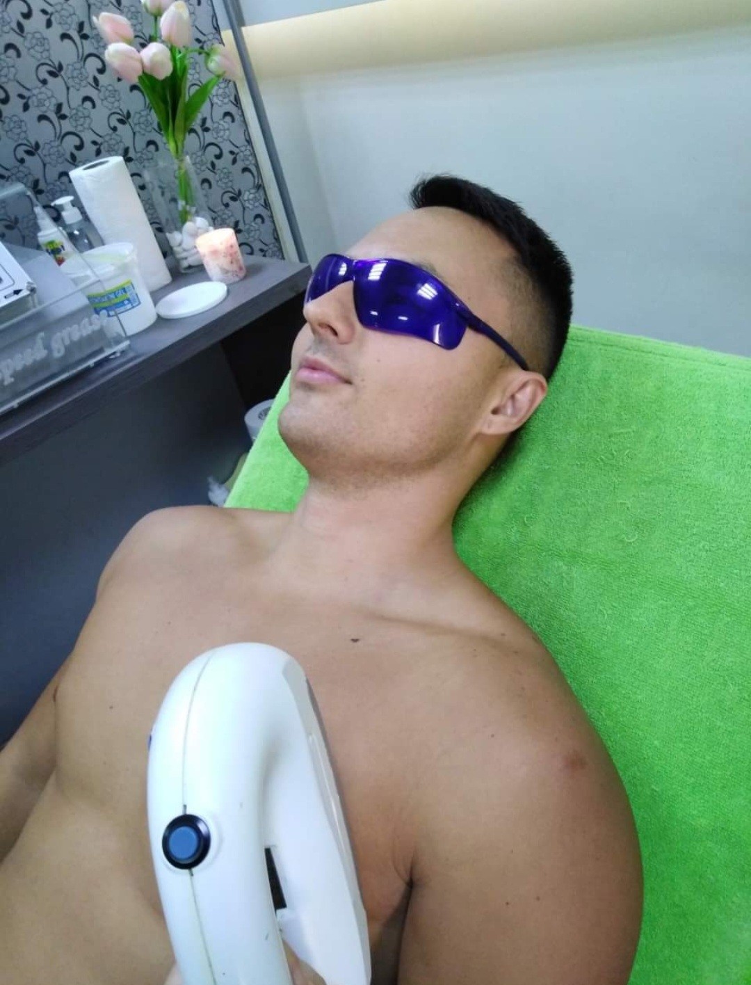 Cocco flash #nis Laserska epilacija Laserska epilacija grudi + stomaka - za muškarce