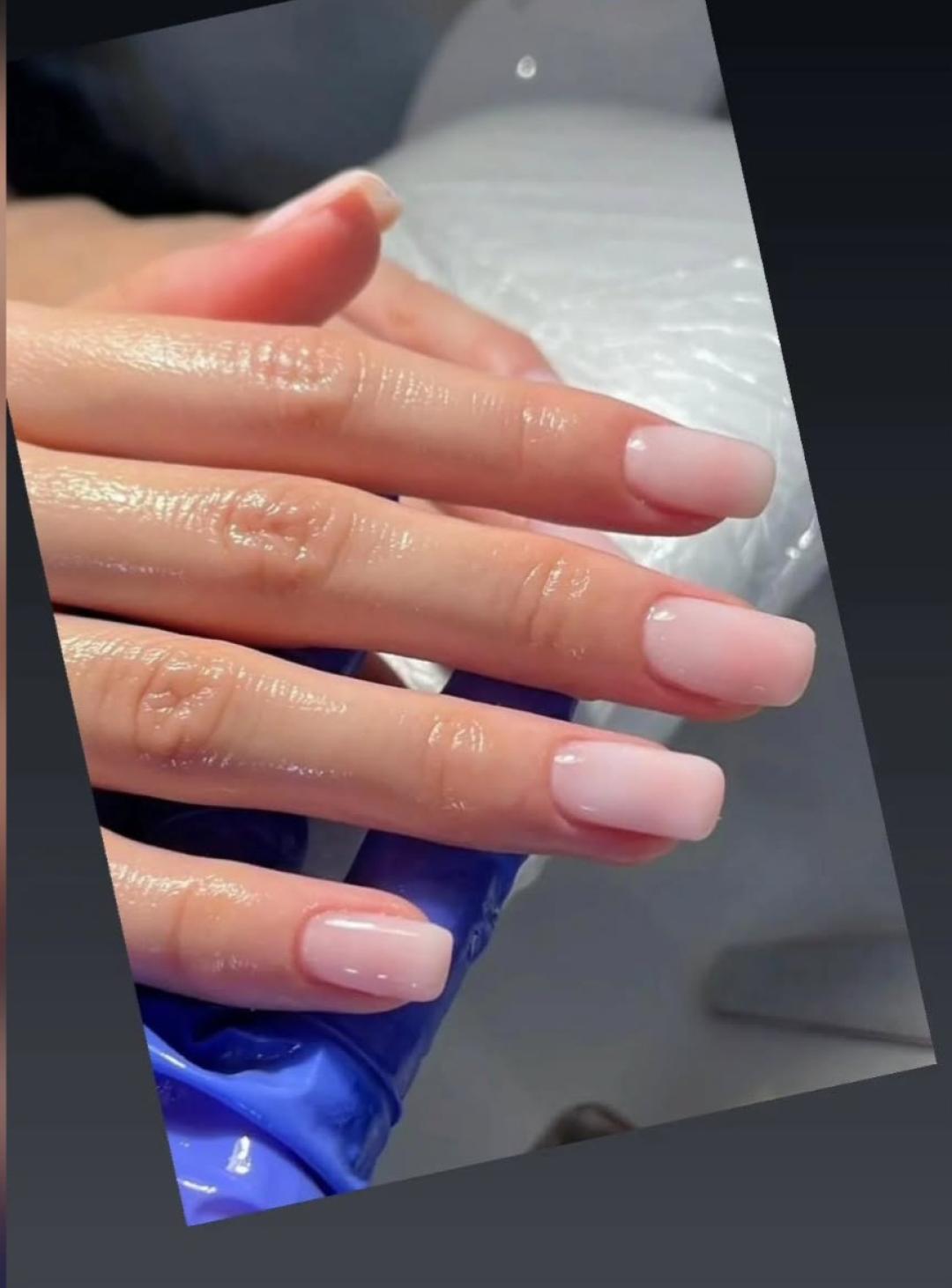 Izlivanje noktiju gelom - Moja Slavica, Beograd Izlivanje noktiju Nokti Izlivanje noktiju, Beograd, Vračar, Čubura, Crveni krst