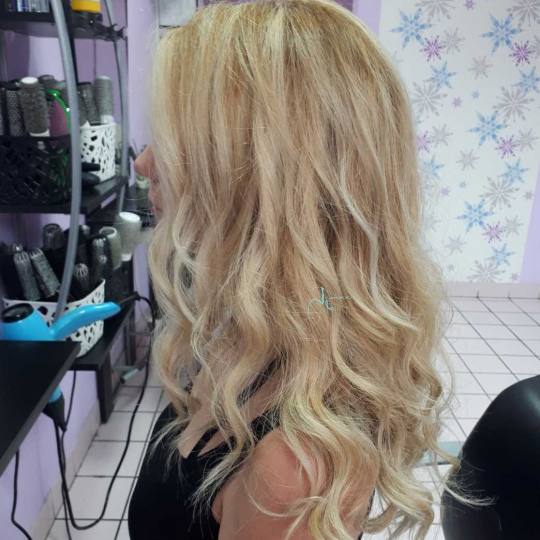 Jovana + #beograd Feniranje i stilizovanje Feniranje na ravno / lokne - duga kosa