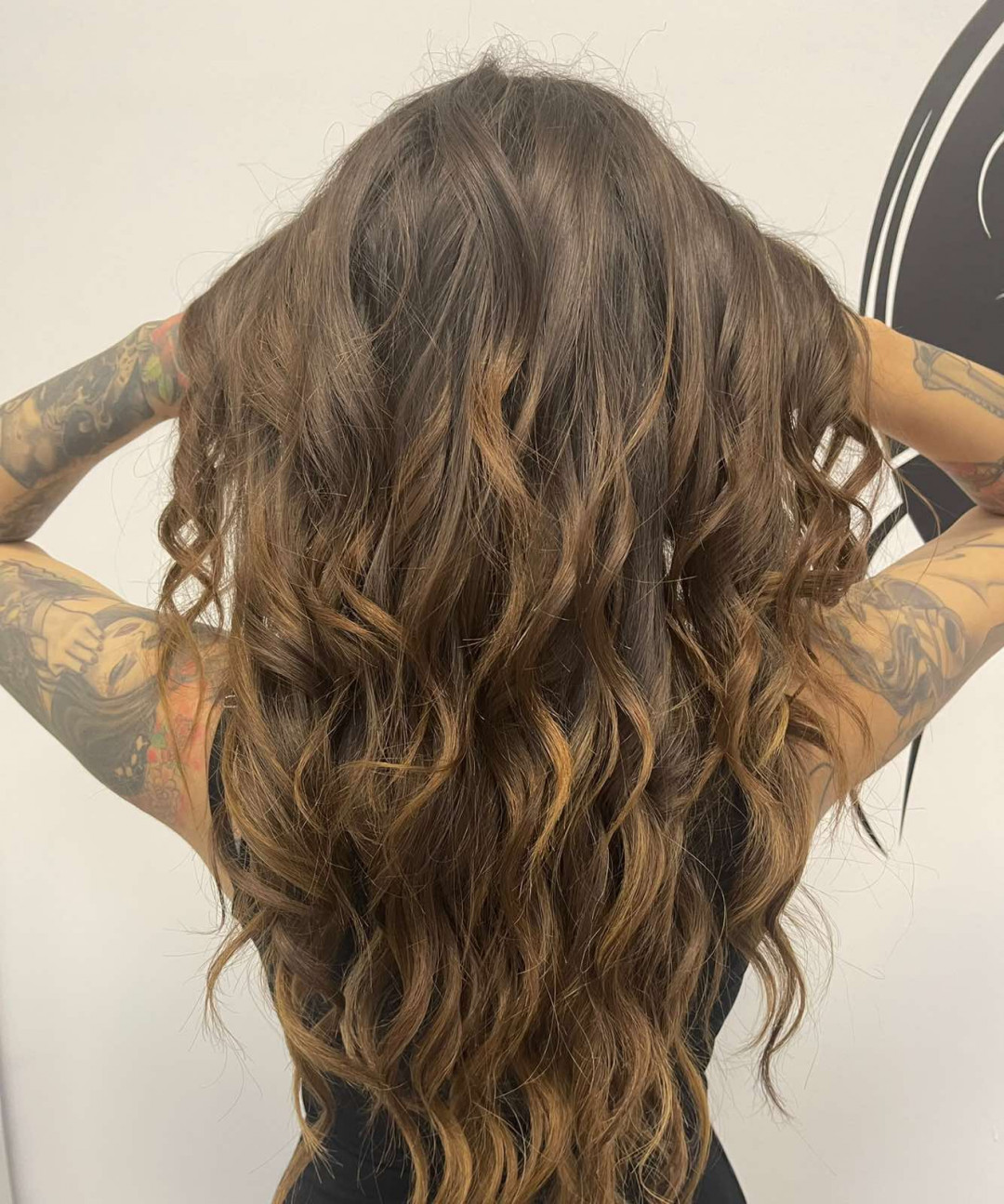 Infinity Hair #novisad Feniranje i stilizovanje Feniranje na talase - extra duga kosa (preko lopatica)