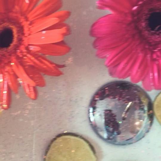 Mimo Velish #beograd Estetski pedikir GLITTER FLOWERS LIME spa pedikir za Vaše Kraljevsko uzivanje!
