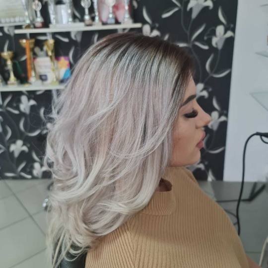 Aki Shine #krusevac Balayage?