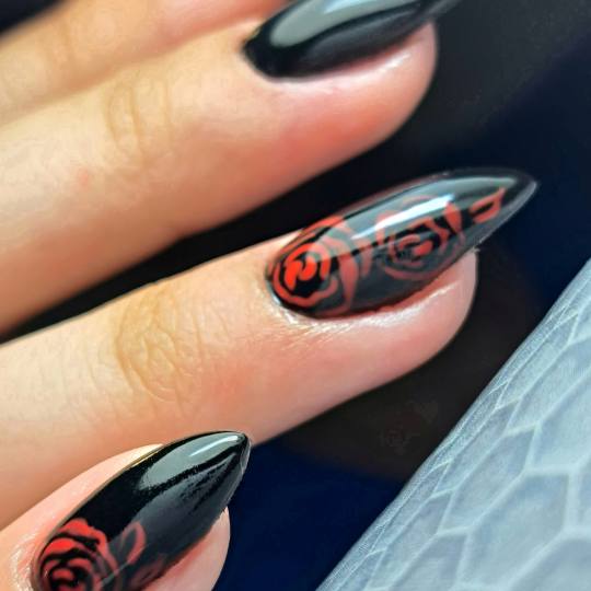 Beauty Studio by Milica Pavlović #beograd Ukrašavanje noktiju Jednostavan dizajn-dodatno uz uslugu