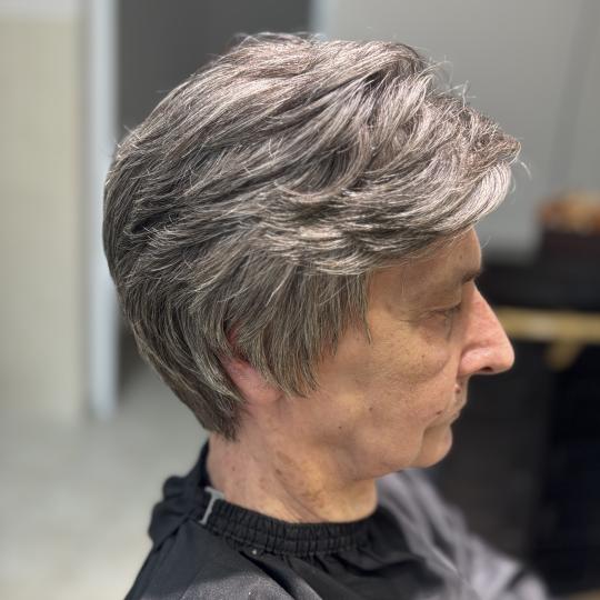 Atelier Kat #beograd Žensko šišanje Žensko šišanje + feniranje - kratka kosa