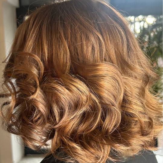 Esthetique Privé #beograd Šišanje Žensko šisanje +maska za hidrataciju kose+ feniranje - sve du