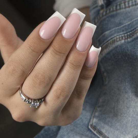 Beauty Code by Nela #novisad Izlivanje noktiju Izlivanje noktiju gelom - L dužina