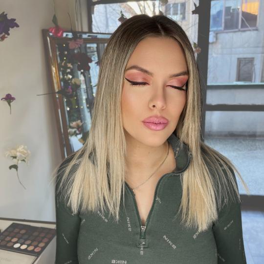 Adiantum Estetik Centar #nis Make-up / šminkanje Profesionalno šminkanje