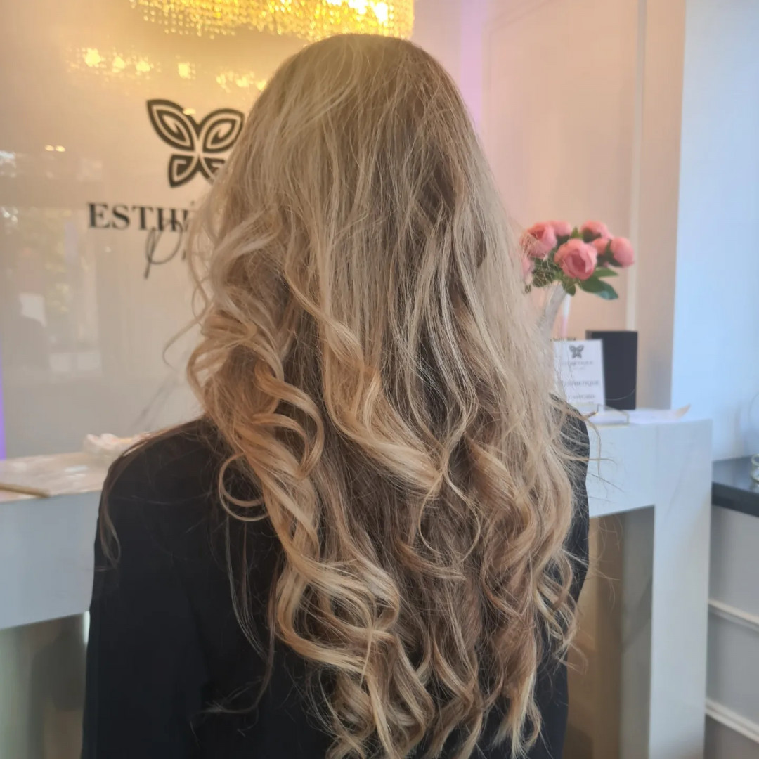Esthetique Privé #beograd Pramenovi GOLDWELL Površinski pramenovi + preliv + feniranje - duga kosa