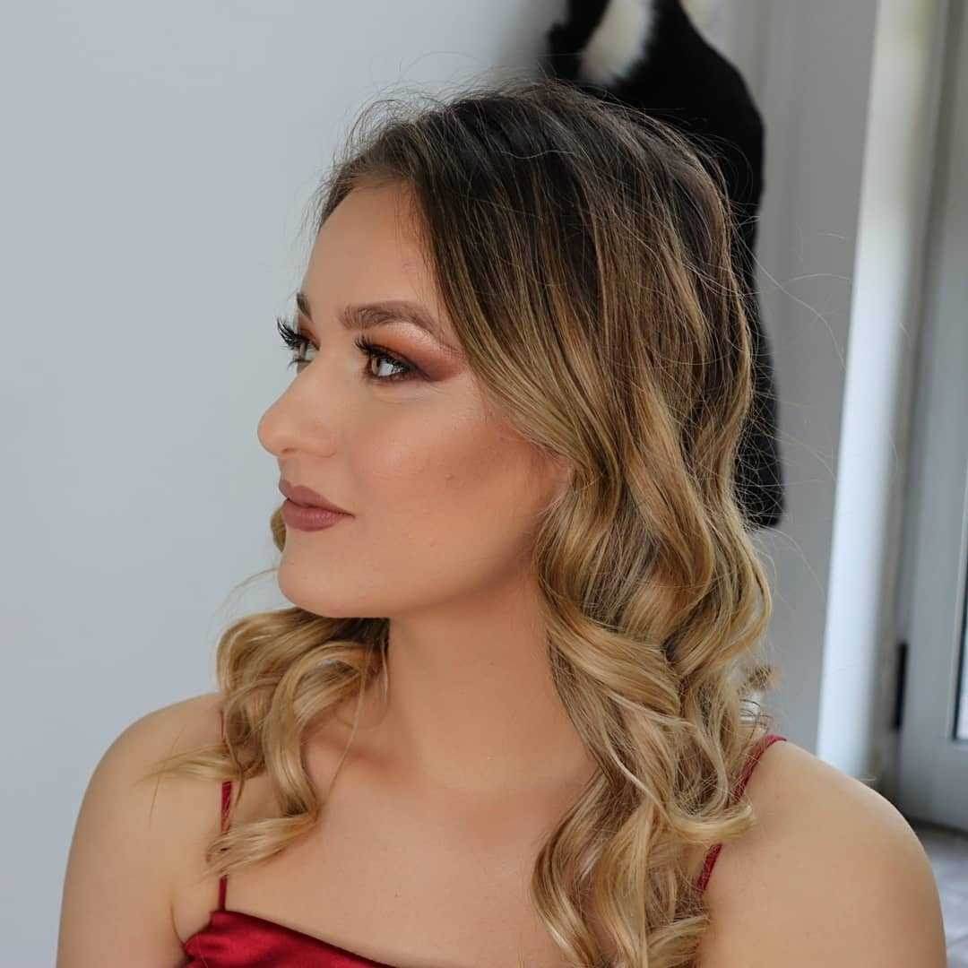 Profesionalno šminkanje + peglanje / lokne (podrazumeva dolazak sa čistom kosom) - M Studio 0303, Novi Sad Make-up / šminkanje Lice Make-up / šminkanje, Novi Sad, Sajmište, Detelinara, Banatić