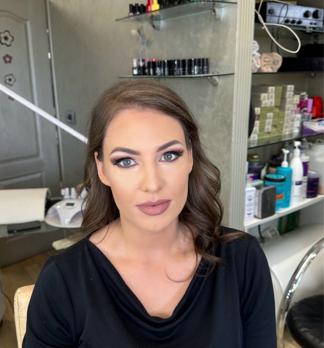 Bibi beauty centar #beograd Make-up / šminkanje Profesionalno šminkanje + veštačke trepavice