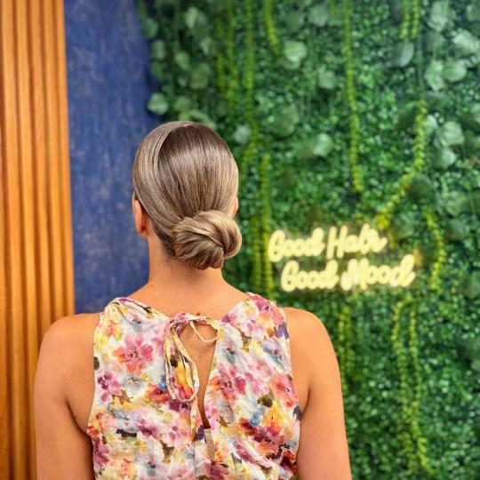 Marina Janjić Beauty room #beograd Svečane i frizure za svadbu Svečana frizura - složena