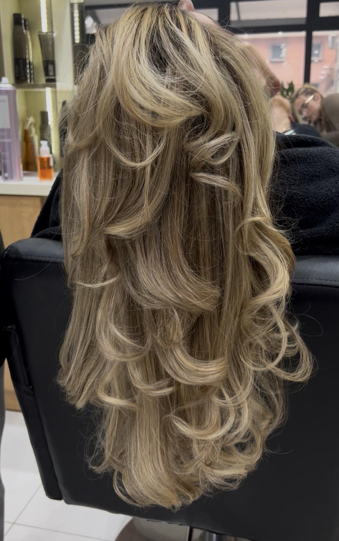 Diana Body & Hair Studio #beograd Feniranje i stilizovanje Feniranje na ravno - ekstra duga kosa