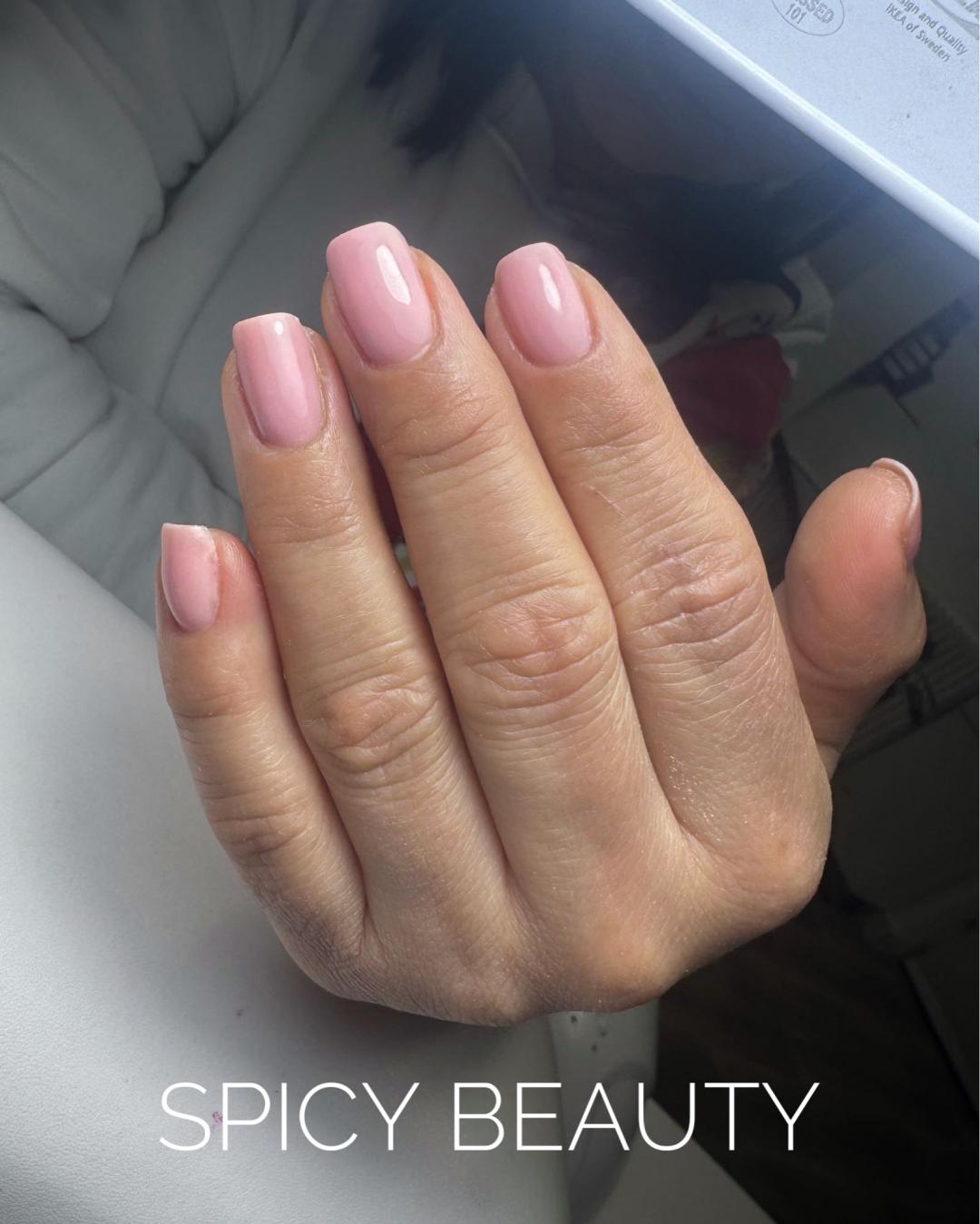 Spicy beauty #beograd Ojačavanje noktiju Ojačavanje noktiju rubber bazom - S dužina