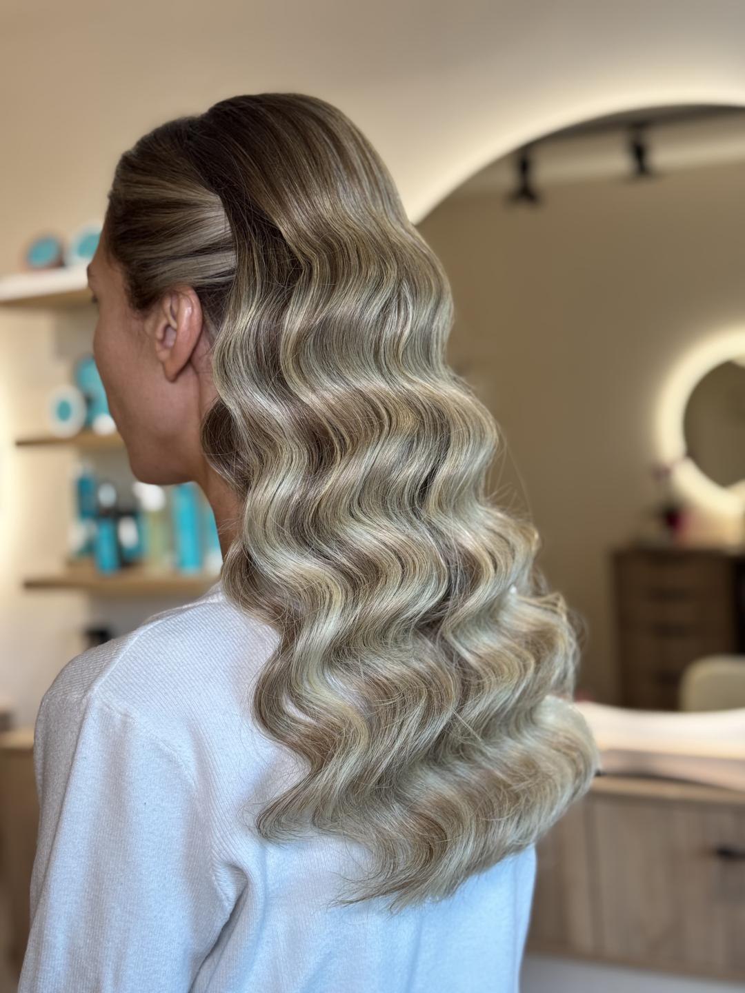 Holivudski talasi - sve dužine kose - Studio Kristina Jovanović, Beograd Uvijanje, lokne i talasi Frizerski saloni Uvijanje, lokne i talasi, Beograd, Zvezdara