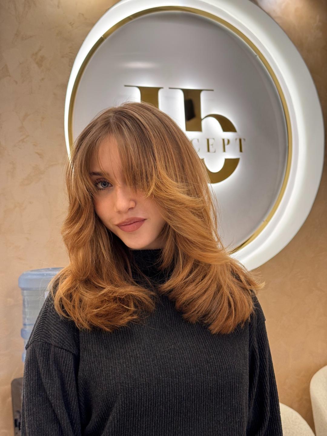 Žensko šišanje + feniranje na ravno by Revlon - duga kosa - Urban beauty concept, Beograd Žensko šišanje Frizerski saloni Žensko šišanje, Beograd, Palilula centralni deo