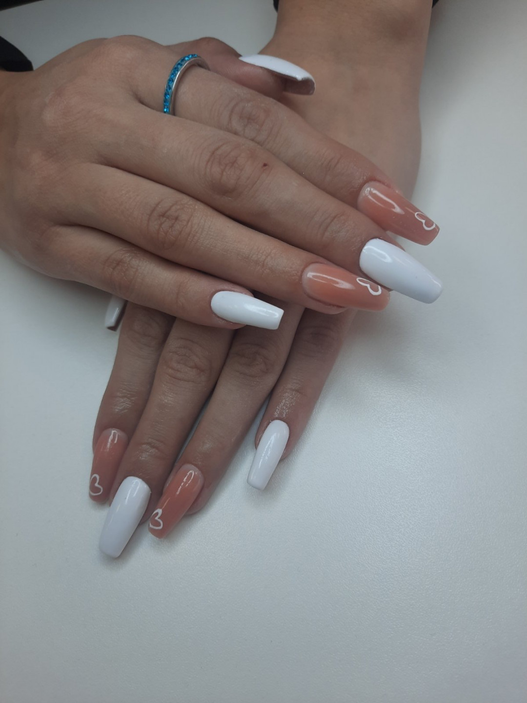 Korekcija noktiju - salonski rad - Grkinja Beauty Studio, Kruševac Korekcija noktiju Nokti Korekcija noktiju, Kruševac, Centar