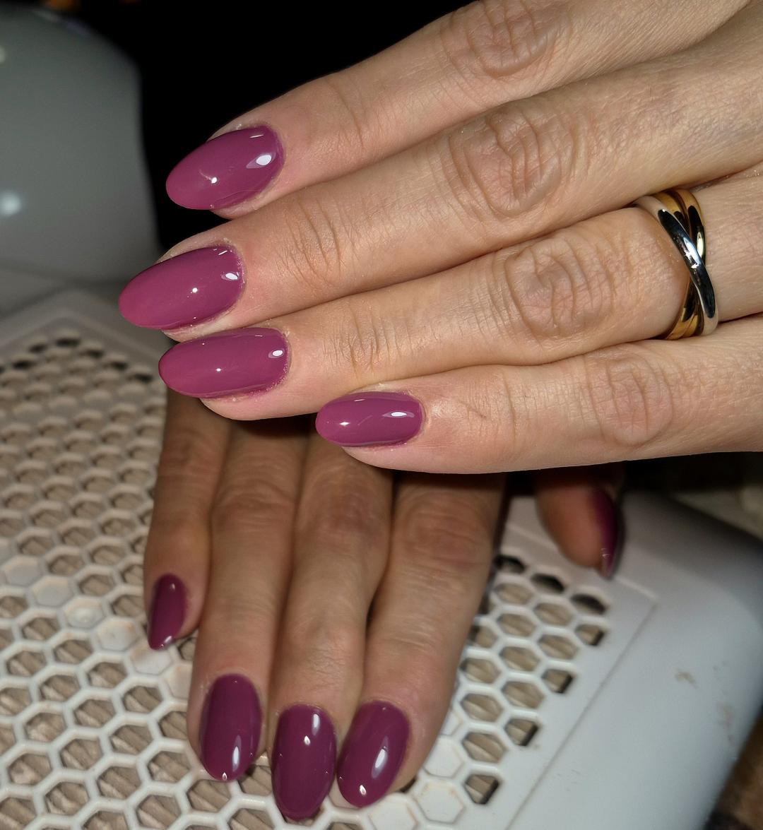 Krispy tattoo & nails #beograd Korekcija noktiju Korekcija trajni lak M dužina