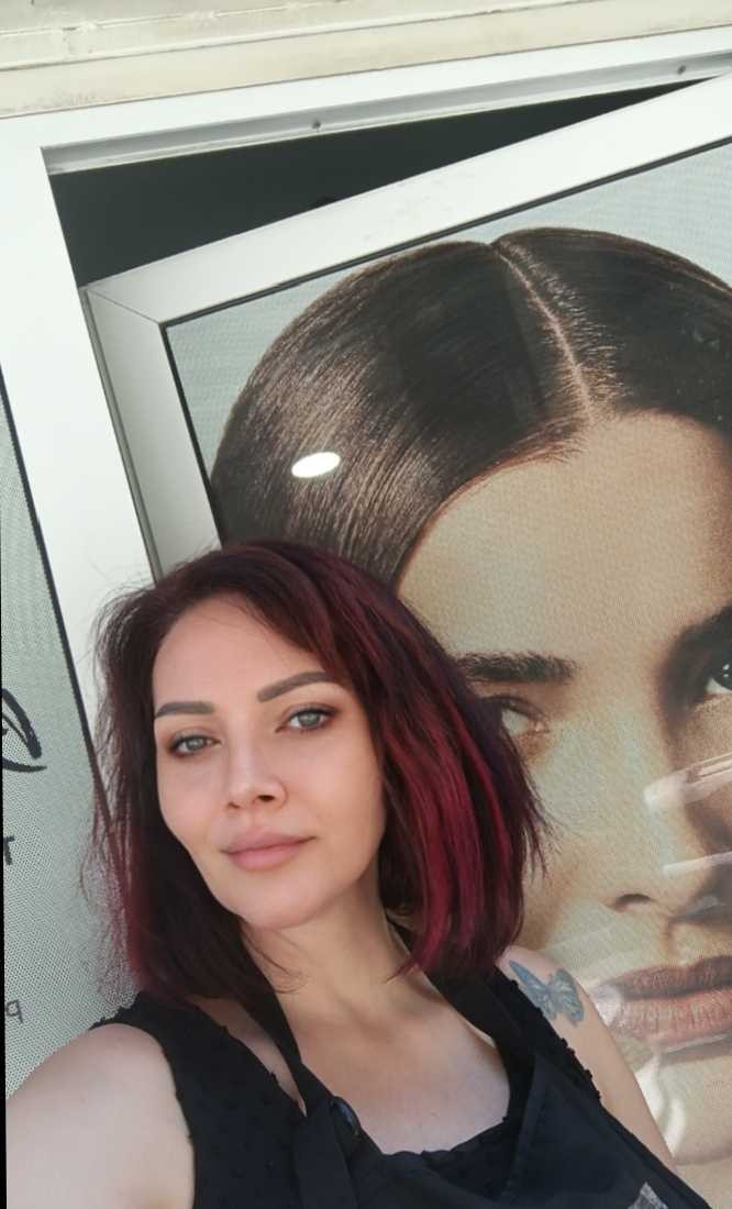 Beauty AD2BAR #beograd Žensko šišanje Žensko šišanje + feniranje - kosa srednje dužine