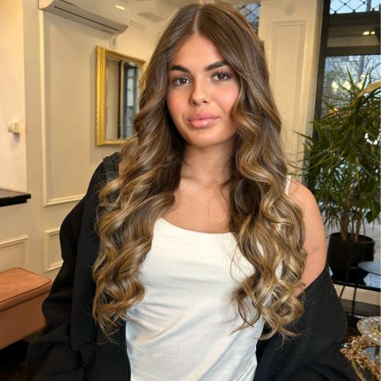 Esthetique Privé #beograd Ombre, sombre, balayage Balayage + Preliv +Feniranje + Šišanje +Black C