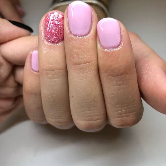 Mademoiselle Beauty #beograd Ojačavanje noktiju Korekcija ojačavanja noktiju gelom - M dužina - r