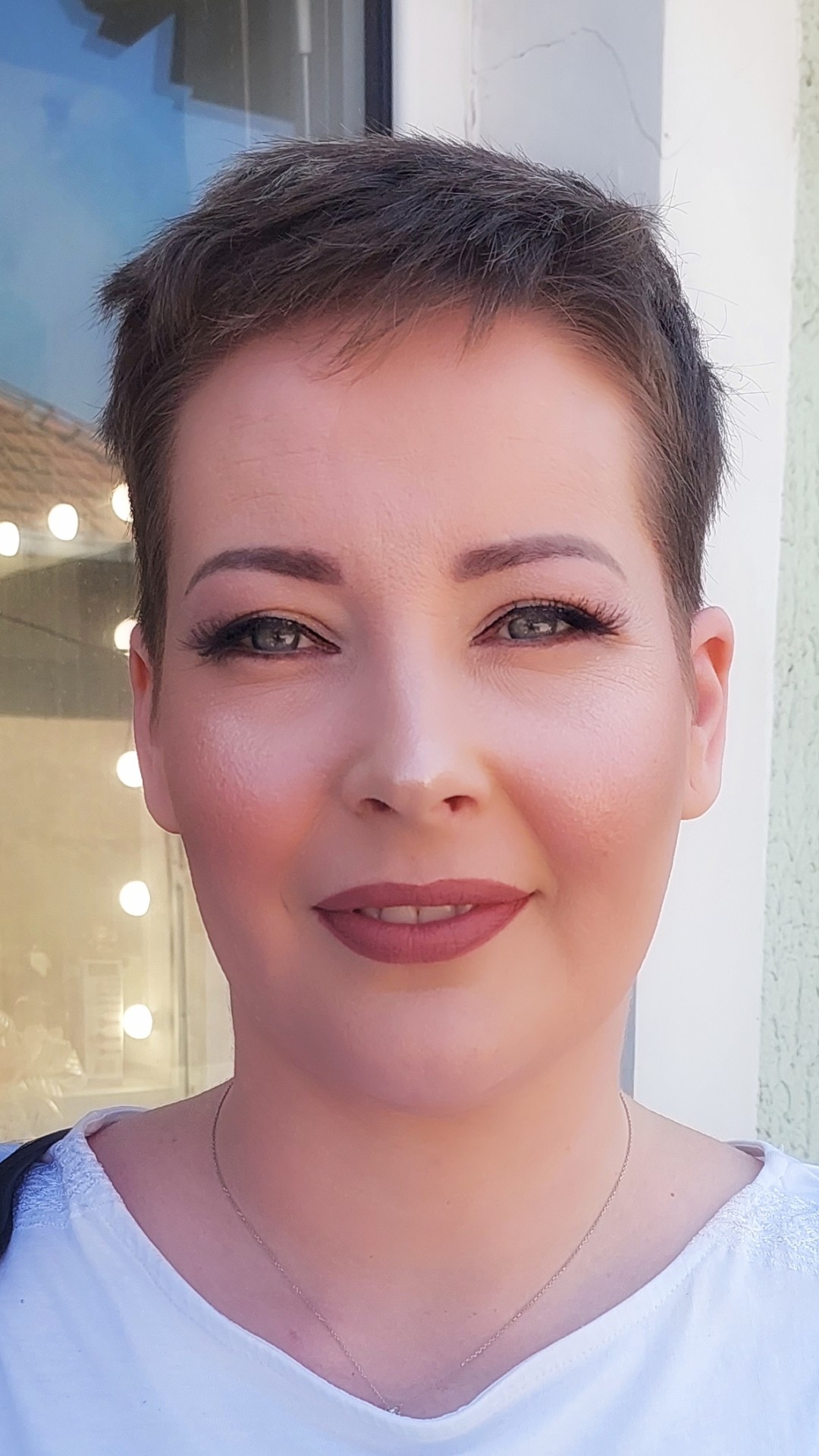 Albina Unisex Studio Lepote #temerin Make-up / šminkanje Profesionalno šminkanje + veštačke trepavice