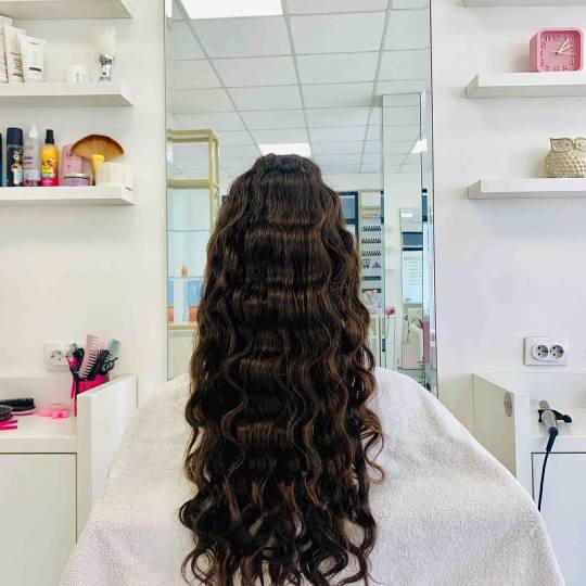Grkinja Beauty Studio #krusevac Ispravljanje kose Lokne na presu / figaro - duga kosa