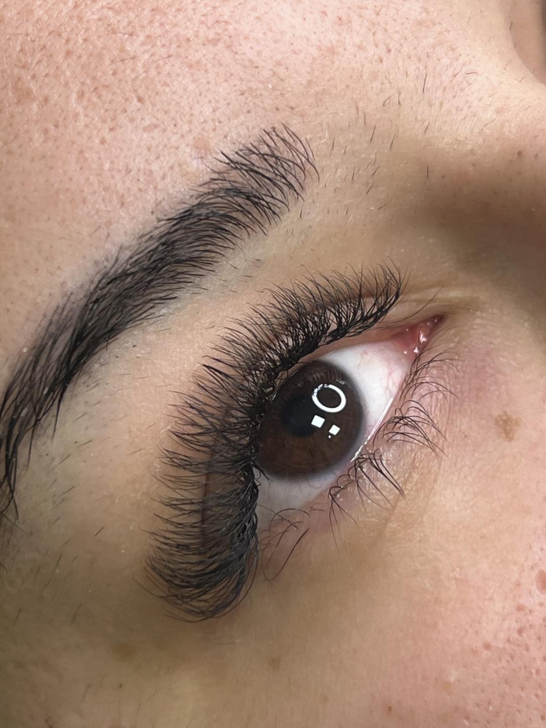 Nadogradnja svilenih trepavica 5DW - Mitas studio, Paraćin Nadogradnja trepavica Lice Nadogradnja trepavica, Paraćin, Centar