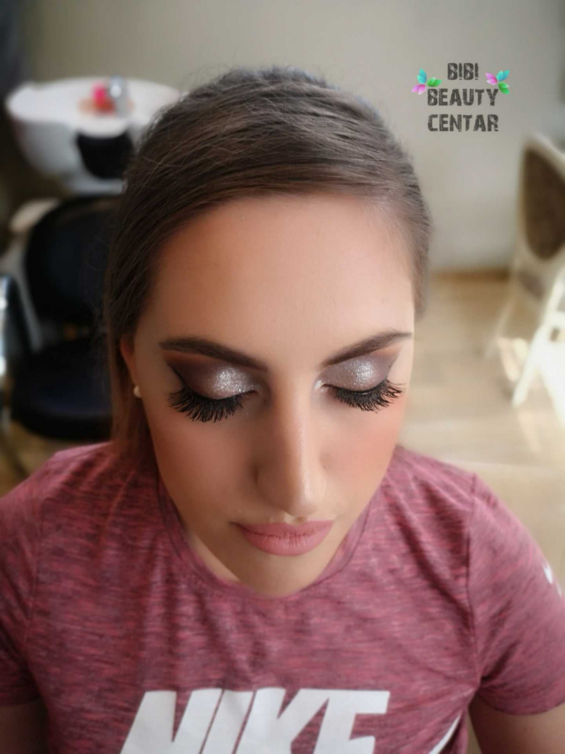 Profesionalno šminkanje + svečana frizura + manikir / trajni lak - za maturante - Bibi beauty centar, Beograd Svečane i frizure za svadbu Frizerski saloni Svečane i frizure za svadbu, Beograd, Banovo brdo