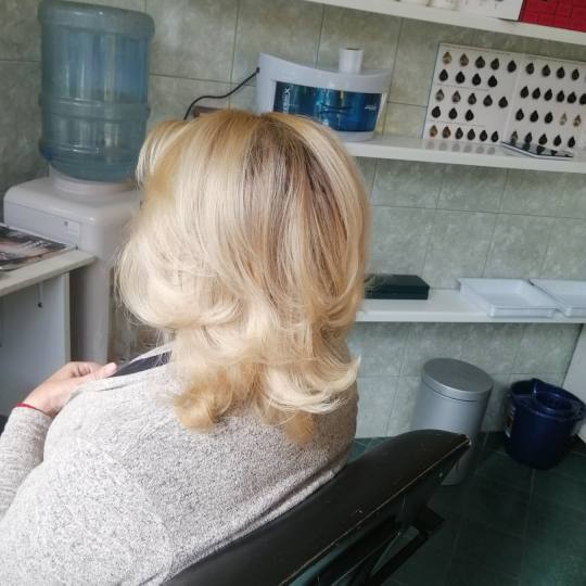 Candy S #novisad Feniranje i stilizovanje Feniranje na ravno srednja duzina