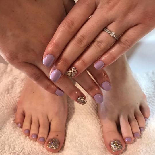 Mimo Velish #beograd Estetski pedikir spa pedikir i spa manikir sa običnim lakiranjem SPA pedikir +