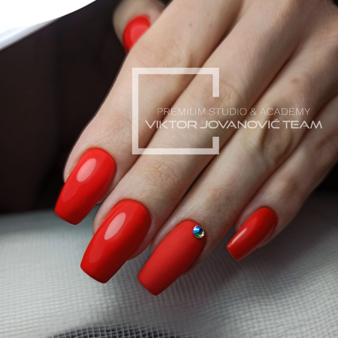 Korekcija noktiju - S velicina - BEAUTY CENTER Viktor Jovanović, Subotica Izlivanje noktiju Nokti Izlivanje noktiju, Subotica, Centar