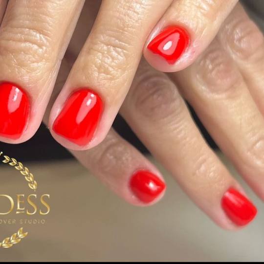 The Goddess dresses & makeover studio #beograd Ojačavanje noktiju Ojačavanje prirodnih noktiju - r