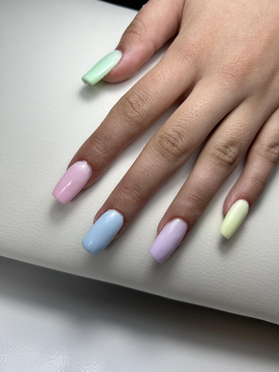 Izlivanje noktiju gelom - M dužina - Mala Plava B, Novi Sad Izlivanje noktiju Nokti Izlivanje noktiju, Novi Sad, Rotkvarija, Podbara, Salajka