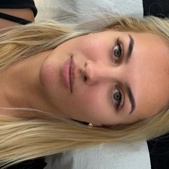 Metime lounge #beograd Nadogradnja trepavica Braon trepavice
