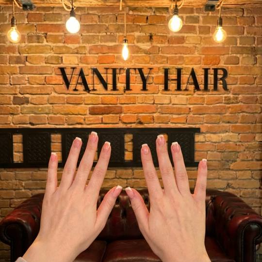 Vanity Hair #beograd Lakiranje noktiju French - dodatak uz uslugu French kao večita klasika prefinj