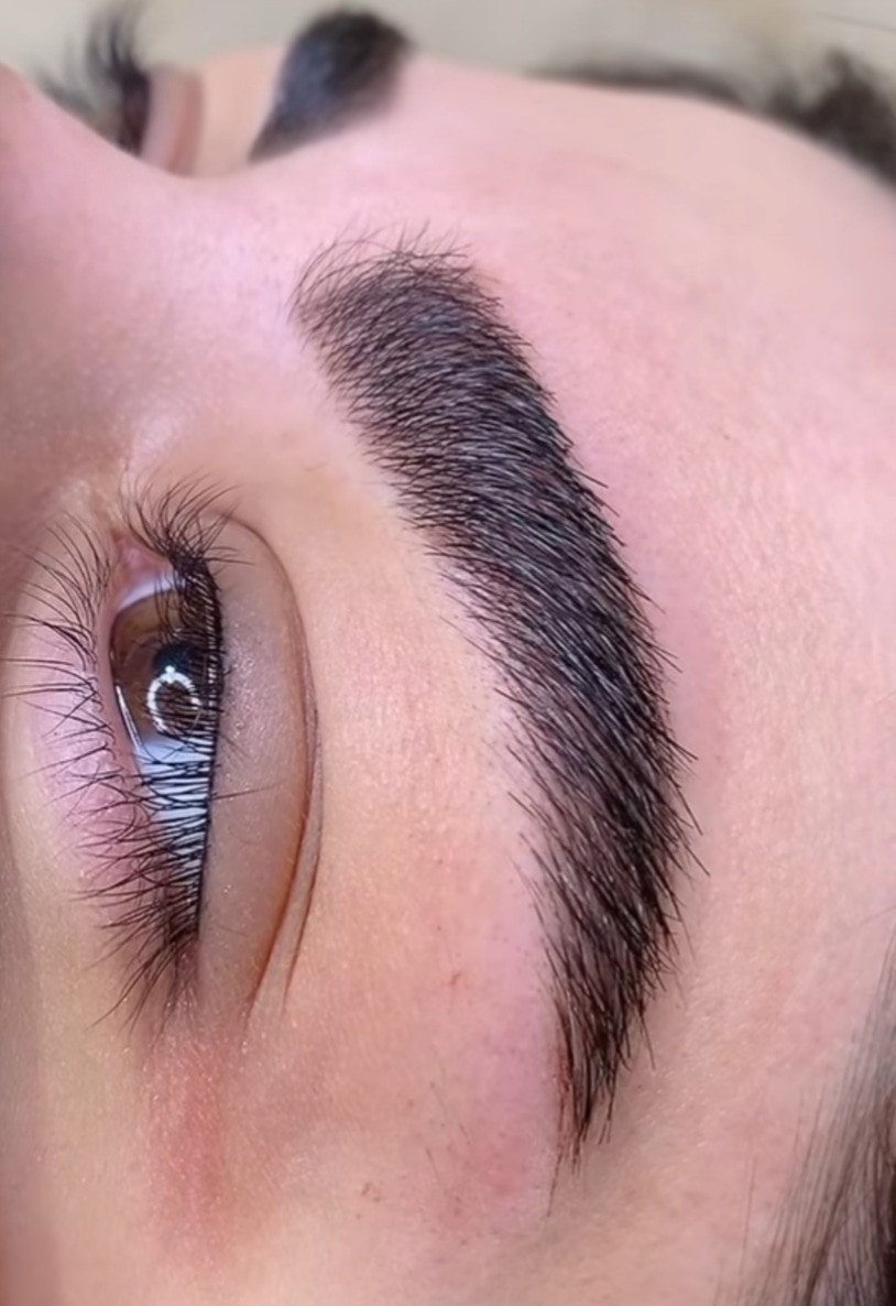Esthetique Privé #beograd Obrve Trajna šminka obrva - PHI BROWS MICROBLADING
