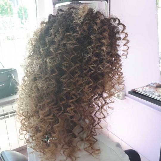 Jovana + #beograd Uvijanje, lokne i talasi Afro lokne - duga kosa