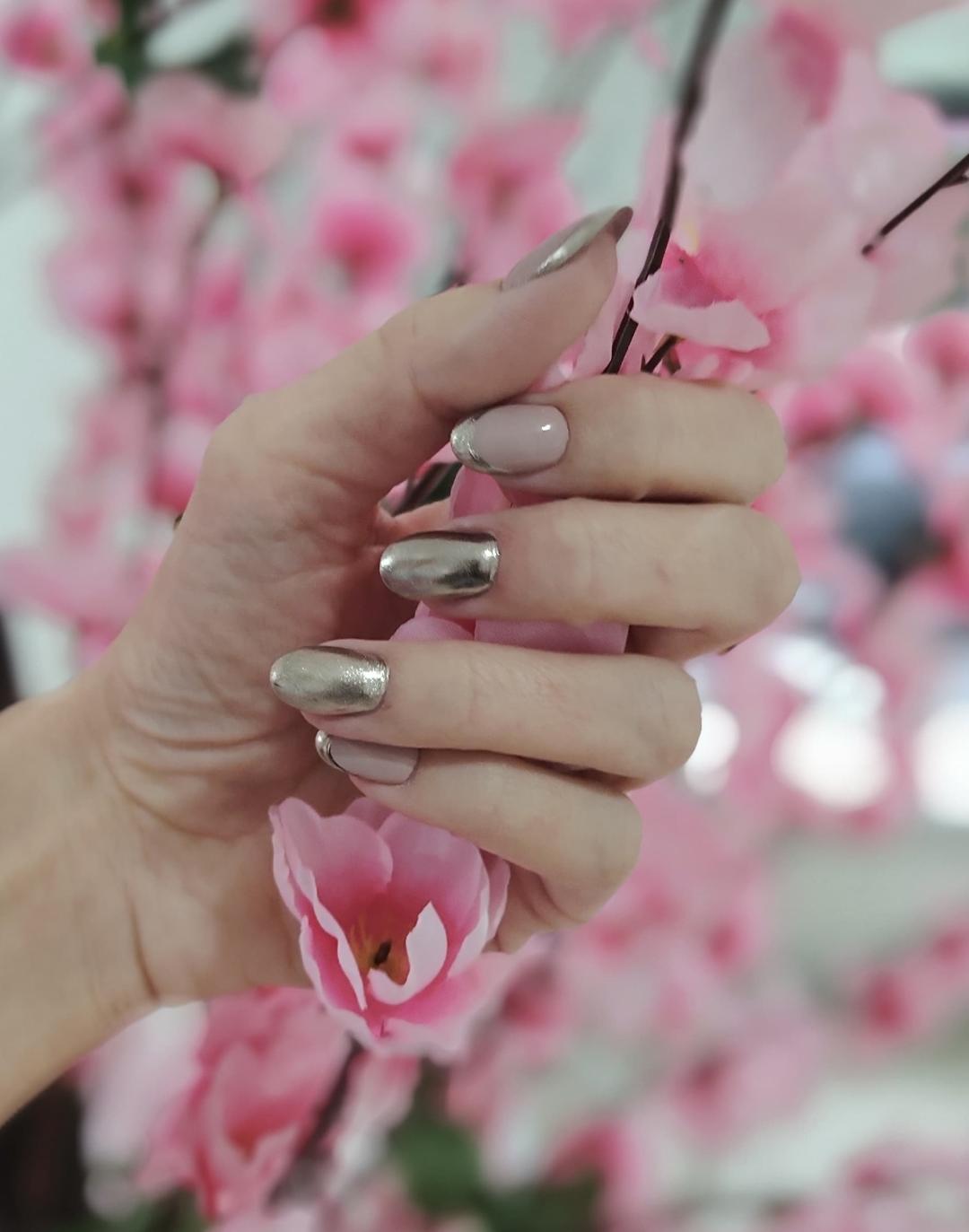 Izlivanje noktiju gelom - M dužina - Nastja beauty studio, Beograd Izlivanje noktiju Nokti Izlivanje noktiju, Beograd, Vukov spomenik, Đeram