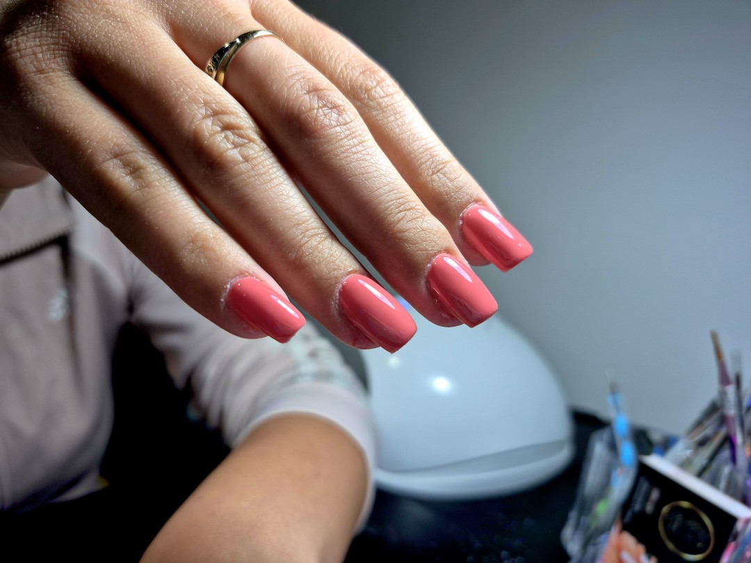 Krispy tattoo & nails #beograd Izlivanje noktiju Izlivanje noktiju gelom - M dužina