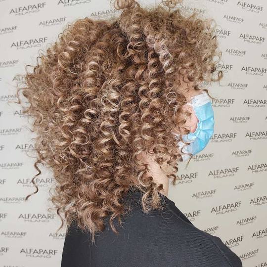 Alfaparf Studio #beograd Uvijanje, lokne i talasi Afro lokne - duga kosa