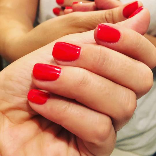 Bibi beauty centar #beograd Manikir Gel lak - ruke trajni lak by BiBi