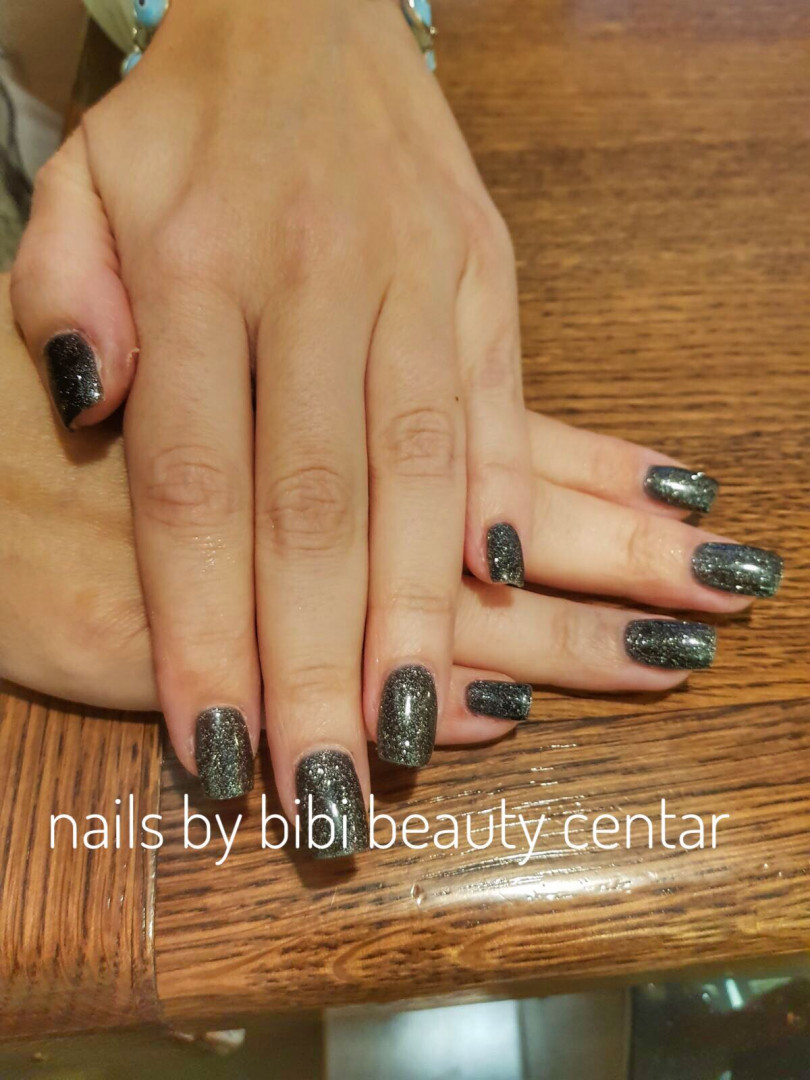 Bibi beauty centar #beograd Izlivanje noktiju Izlivanje noktiju gelom - kratki nokti