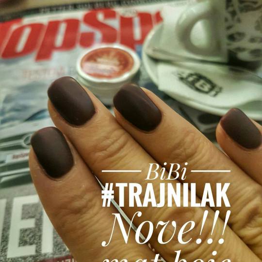 Bibi beauty centar #beograd Manikir Ojačavanje prirodnih noktiju gelom Trajni lak