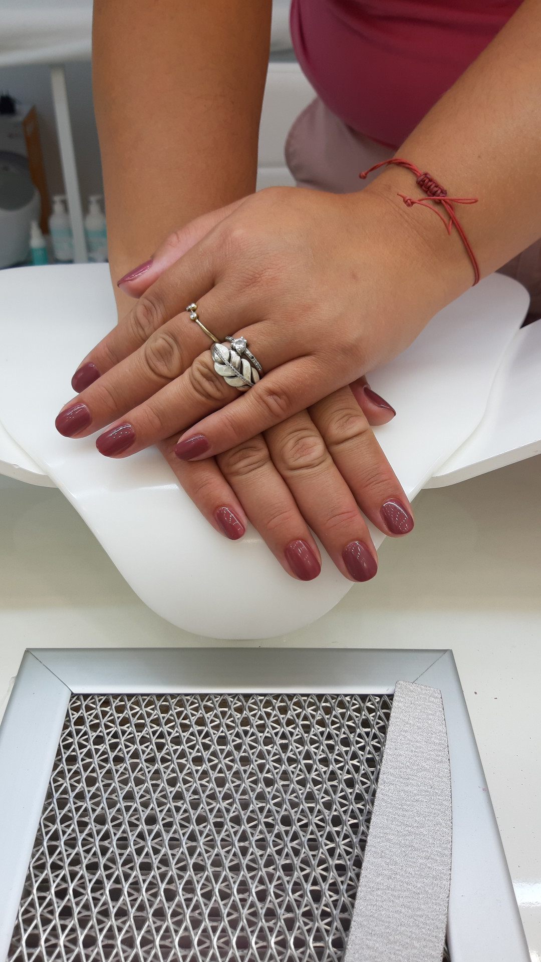 Albina Unisex Studio Lepote #temerin Gel lak Gel lak, ruber baza- ruke i mini manikir (bez skidanja tuđeg materijala)