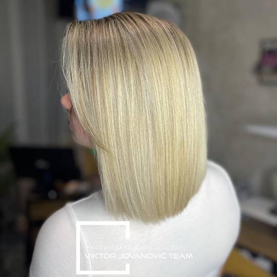 Viktor Jovanović TEAM 2 #subotica Pramenovi Pramenovi / balayage - kosa srednje dužine