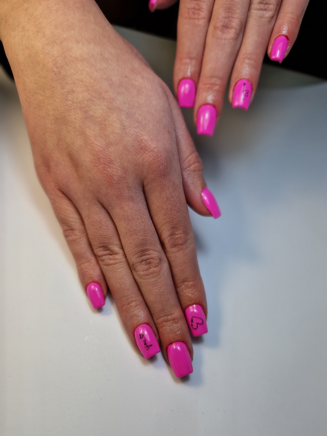 Butik Lepote #beograd Korekcija noktiju Korekcija noktiju gel boja ili frenc + aparatni manikir - M dužina