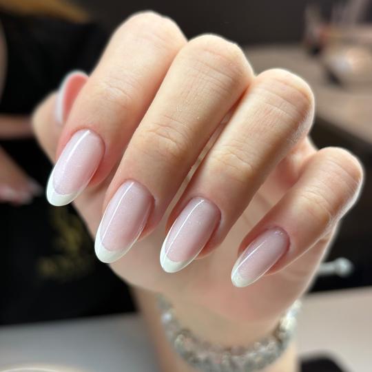 Studio Artistry #beograd Korekcija noktiju Korekcija gela - S dužina Timeless 🤍