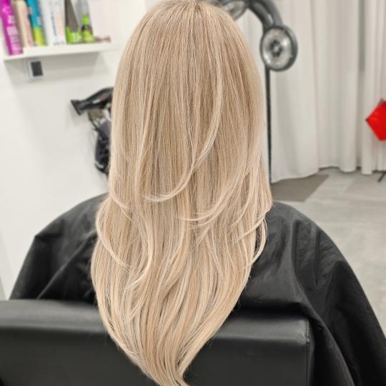 Kotenkova Studio & Education #beograd Pramenovi Blond tehnike cele dužine - duga kosa