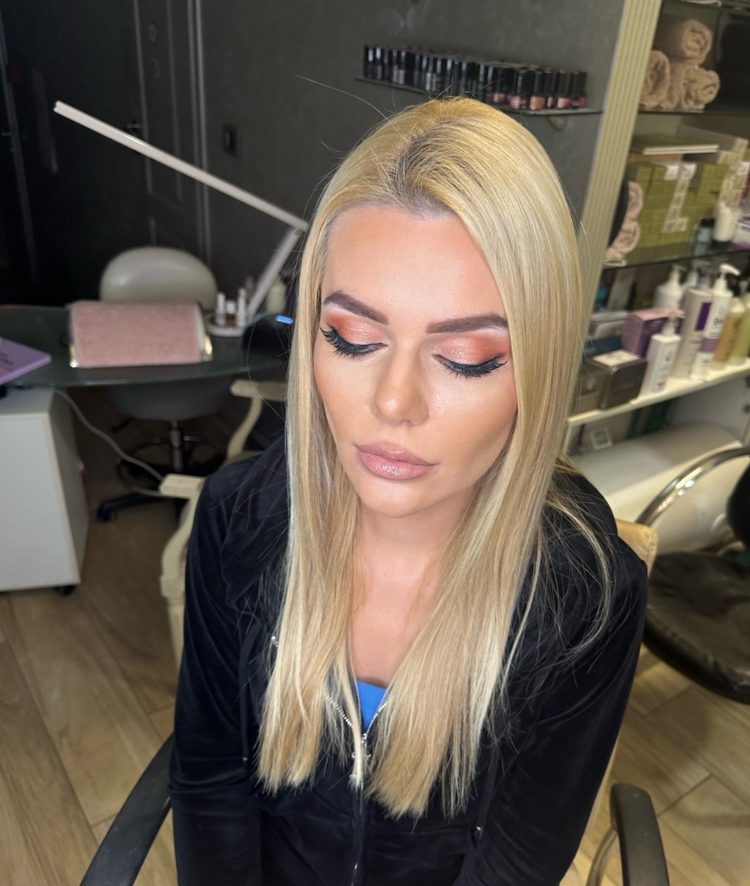 Bibi beauty centar #beograd Make-up / šminkanje Profesionalno šminkanje + feniranje ravno