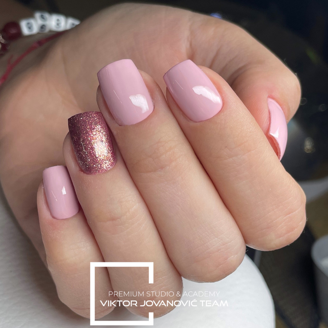 Korekcija noktiju - M velicina - BEAUTY CENTER Viktor Jovanović, Subotica Nadogradnja noktiju Nokti Nadogradnja noktiju, Subotica, Centar